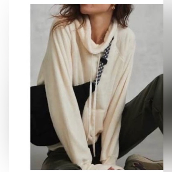 Sunday In Brooklyn Pullover Sweatshirt Sweater Size S. - Picture 2 of 7